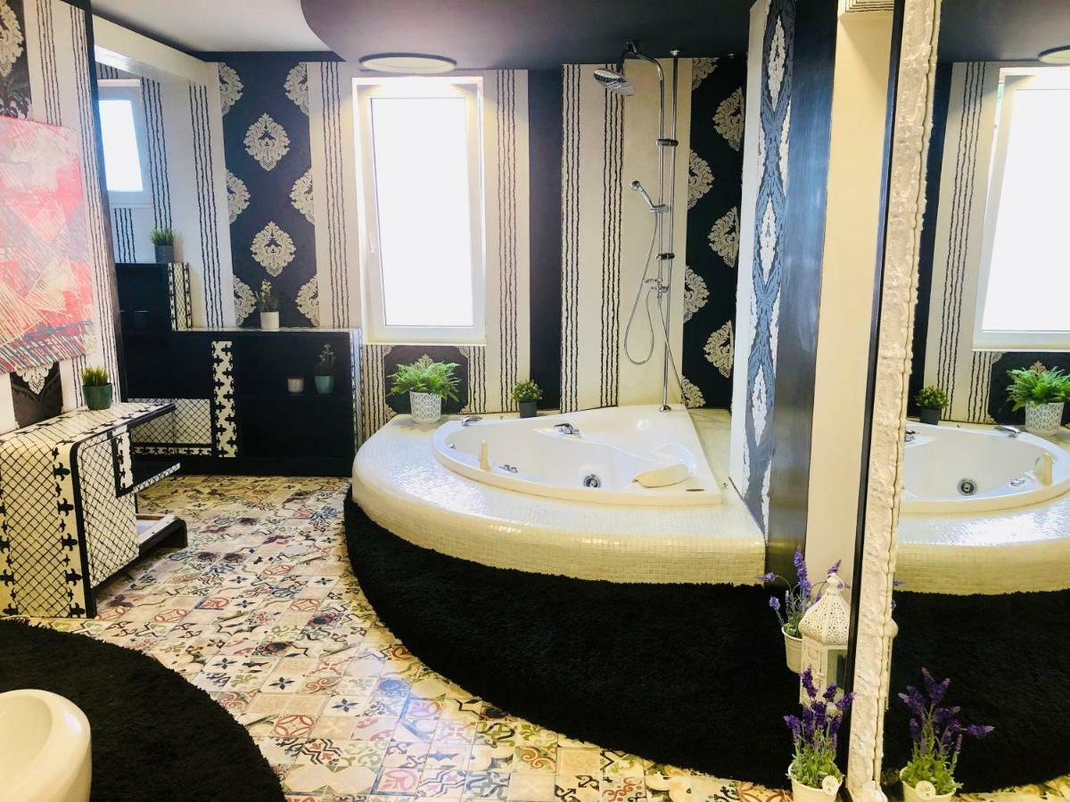 Apartamento Golden Pearl - Jacuzzi Center Luxury