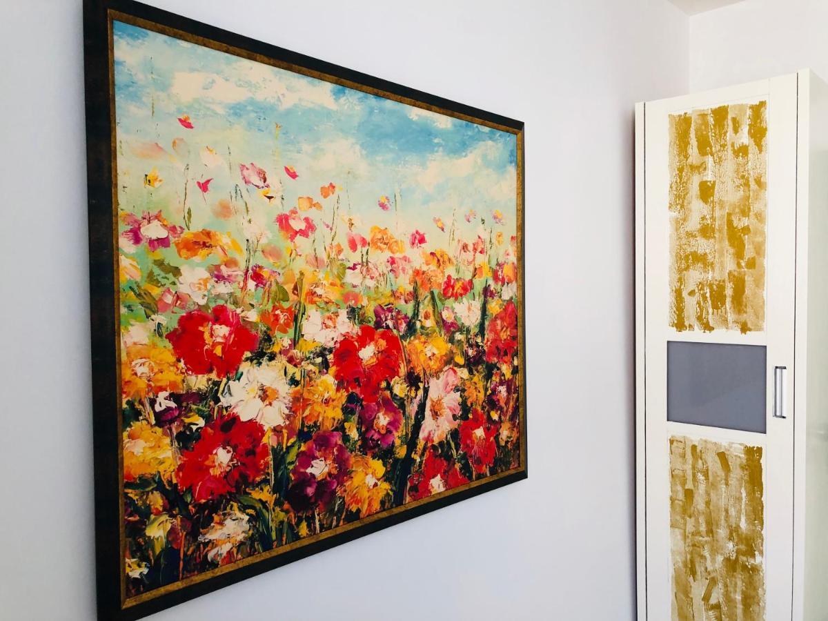 Golden Pearl - Jacuzzi Center Luxury Apartamento