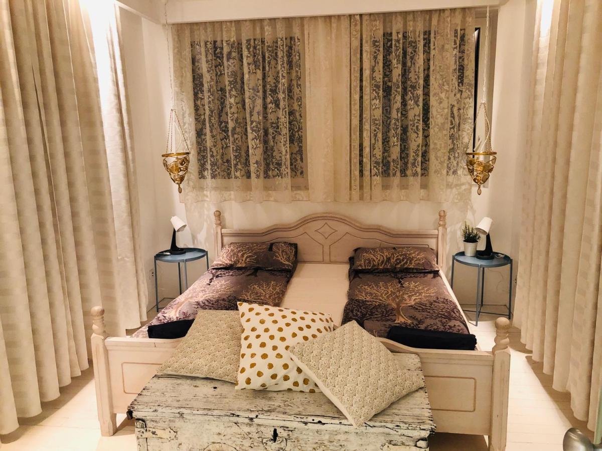 Golden Pearl - Jacuzzi Top Center Luxury Apartment